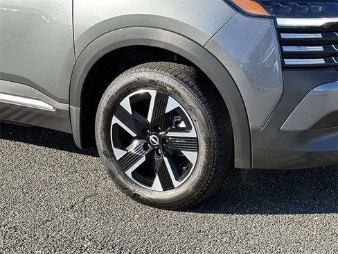 New 2026 Nissan Kicks SV w/ SV Premium Package image 7