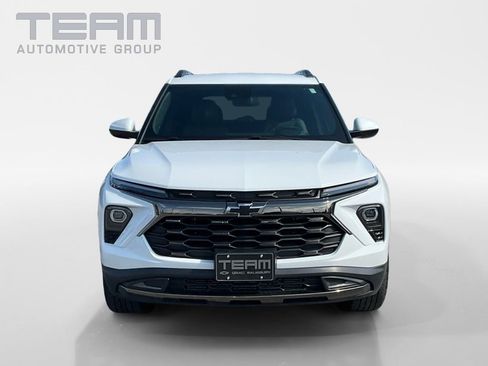 Used 2024 Chevrolet TrailBlazer ACTIV FWD image 2