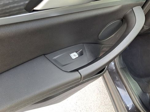 Used 2024 BMW X3 sDrive30i w/ Convenience Package image 10