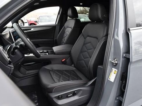 New 2026 Volkswagen Atlas Cross Sport SE image 18