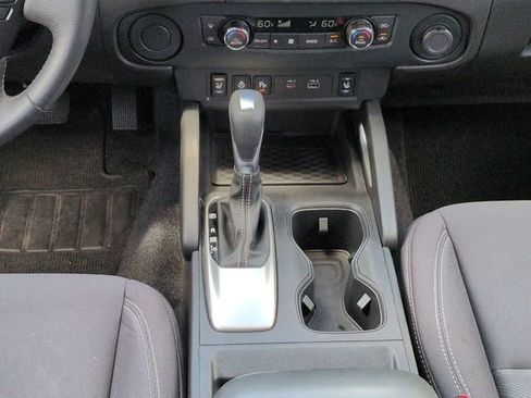 Used 2023 Nissan Frontier SV w/ SV Convenience Package RWD image 19