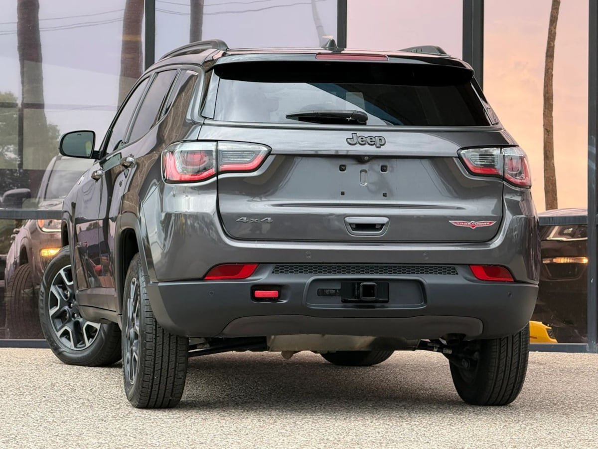 Used 2019 Jeep Compass Trailhawk w/ Leather Interior Group AWD/4WD image 8