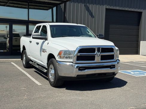 Used 2014 RAM 2500 Tradesman w/ Chrome Appearance Group RWD image 13
