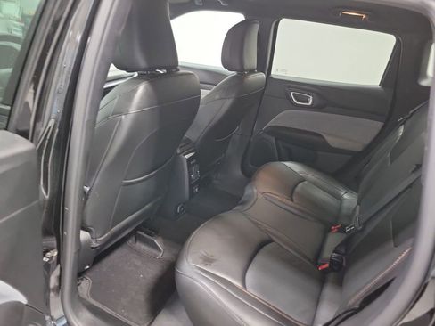 Used 2023 Jeep Compass Latitude AWD/4WD image 25
