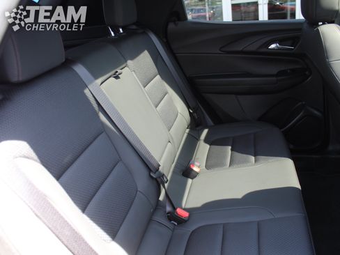 Used 2023 Chevrolet TrailBlazer RS w/ Sun and Liftgate Package FWD image 26