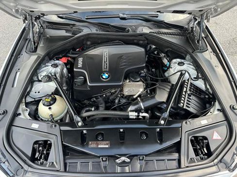 Used 2015 BMW 528i xDrive Sedan AWD/4WD image 25