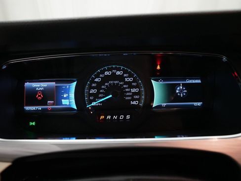 Used 2016 Ford Taurus SEL w/ Equipment Group 201A image 2