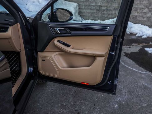 Used 2017 Porsche Macan image 14