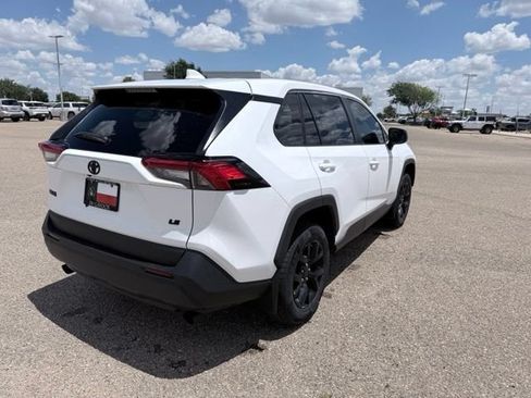 Used 2024 Toyota RAV4 LE FWD image 5