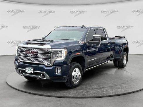 Used 2022 GMC Sierra 3500 Denali w/ Denali Ultimate Package AWD/4WD image 3