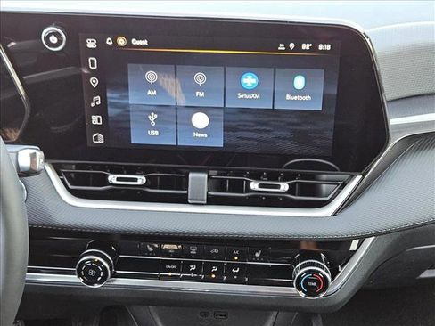 New 2026 Chevrolet Equinox LT image 13