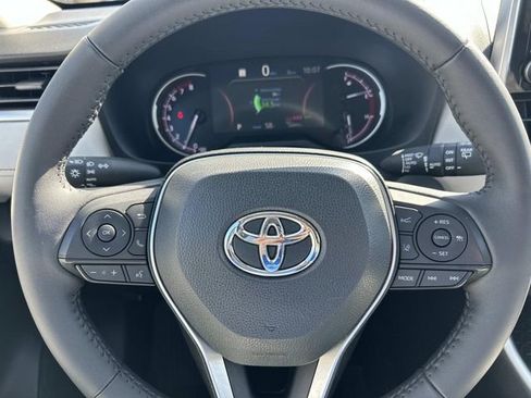 Used 2023 Toyota RAV4 XLE w/ Convenience Package image 29