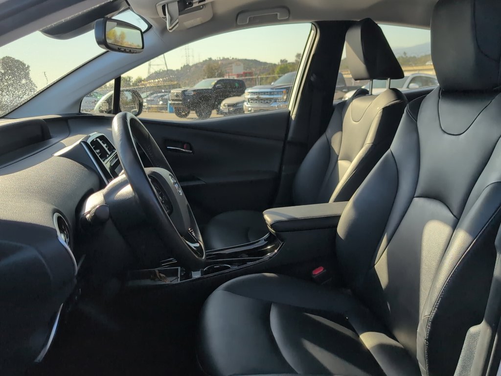 Used 2019 Toyota Prius XLE w/ Advanced Technology Package AWD/4WD image 9