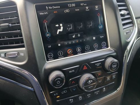 Used 2018 Jeep Grand Cherokee Limited RWD image 15