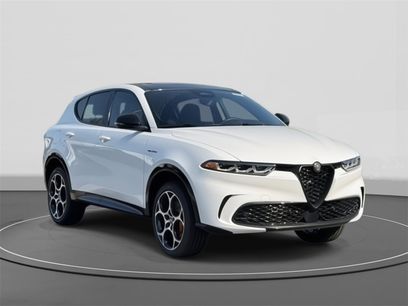 New 2025 Alfa Romeo Tonale w/ Premium Package
