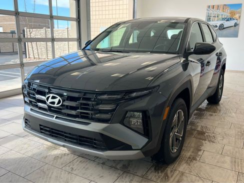 New 2026 Hyundai Tucson Blue SE AWD/4WD image 2