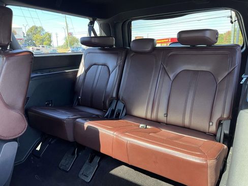 Used 2023 Ford Expedition Max Limited image 11