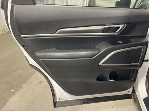 Used 2025 Kia Telluride S image 17