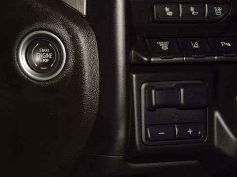 Used 2022 GMC Sierra 3500 Denali AWD/4WD image 37