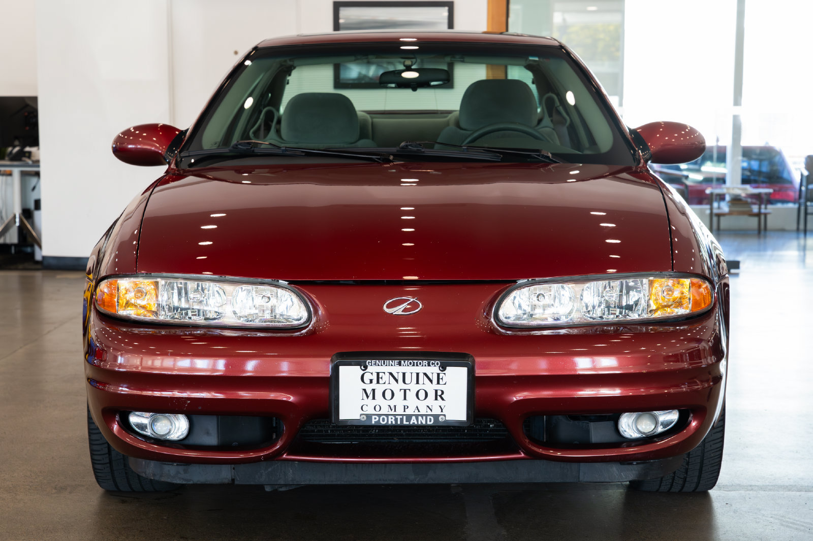 Used 2001 Oldsmobile Alero GL w/ Sun & Sound Pkg FWD image 2