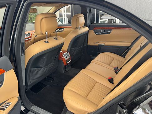 Used 2008 Mercedes-Benz S 550 image 17