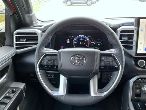 Used 2024 Toyota Sequoia Platinum image 11