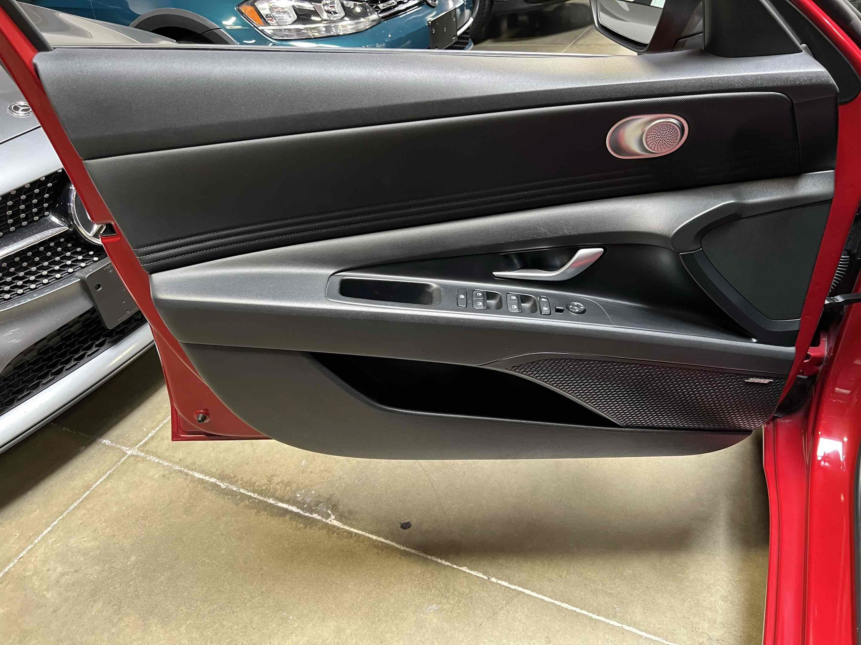 Used 2023 Hyundai Elantra Limited FWD image 52