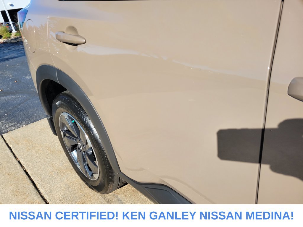 Certified 2024 Nissan Rogue SV w/ SV Premium Package AWD/4WD image 14