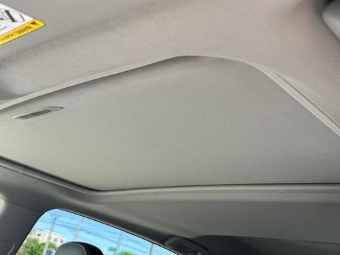 Used 2015 Toyota RAV4 Limited AWD/4WD image 17