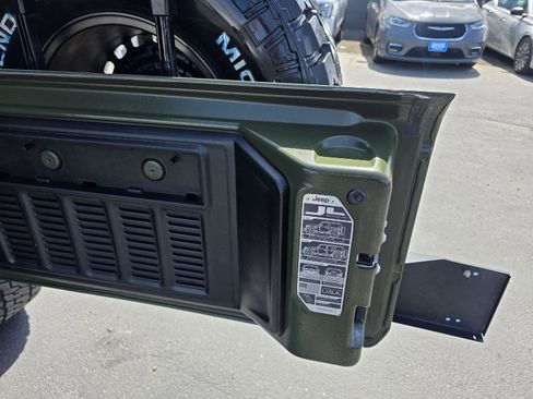 Used 2021 Jeep Wrangler Unlimited Sahara image 28