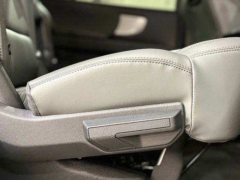 New 2026 Ford Expedition Active image 75