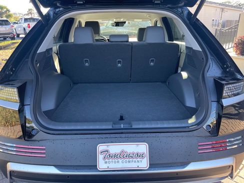 Used 2025 Hyundai Ioniq 5 SEL image 5