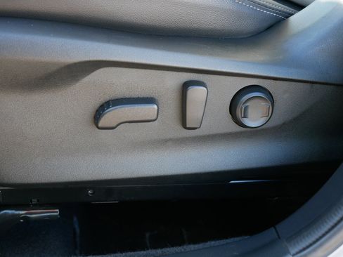 Used 2024 Subaru Forester Limited w/ Convenience Package image 20