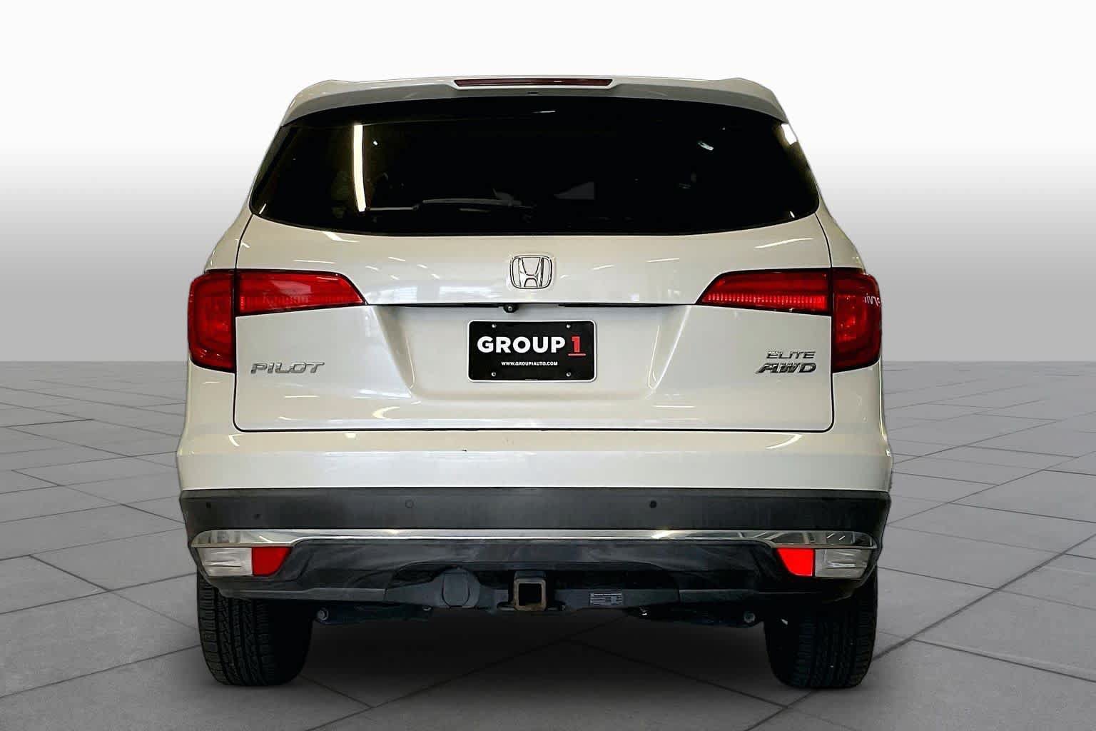 Used 2016 Honda Pilot Elite image 4