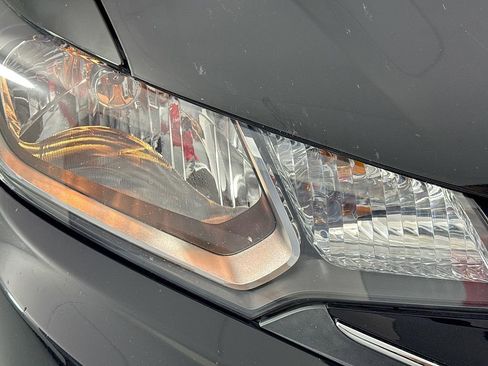 Used 2015 Honda Fit EX image 38