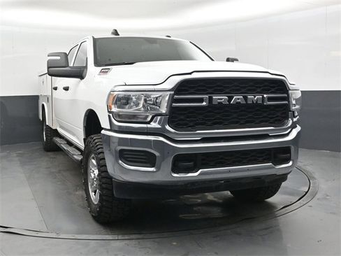 Used 2024 RAM 3500 Tradesman w/ Chrome Appearance Group image 10