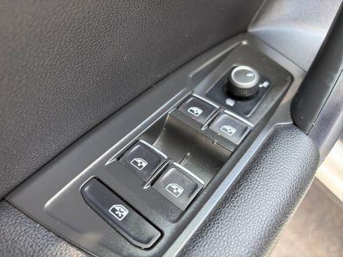 Used 2021 Volkswagen Tiguan SE R-Line AWD/4WD image 15