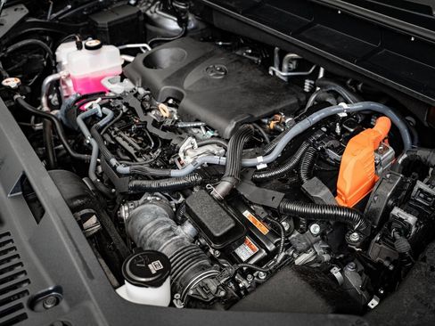 Used 2023 Toyota Highlander Platinum image 51