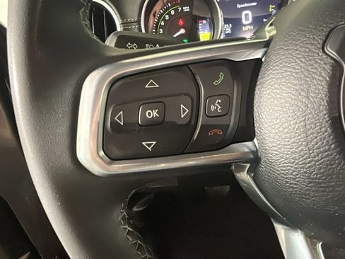 Used 2023 Jeep Wrangler Unlimited Sahara AWD/4WD image 17