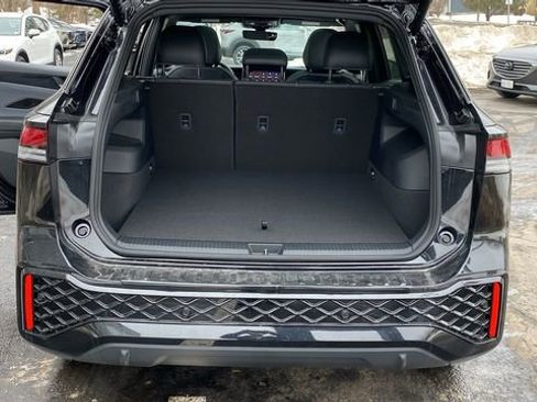New 2026 Volkswagen Tiguan SE R-Line AWD/4WD image 27