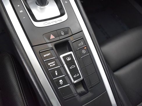 Used 2016 Porsche 911 Carrera 4S image 23
