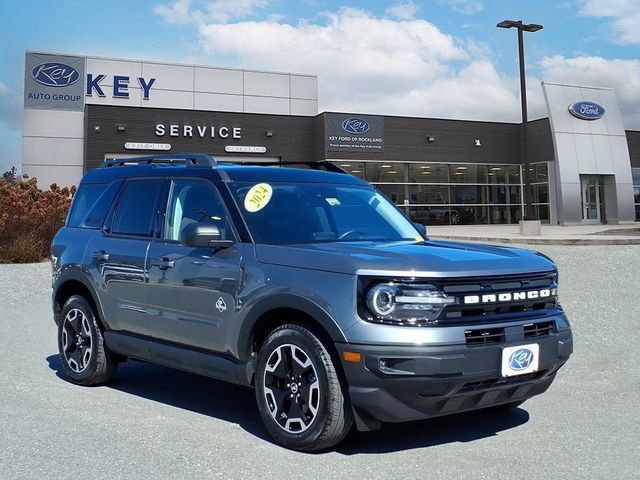 Used 2024 Ford Bronco Sport Outer Banks w/ Tech Package AWD/4WD image 3