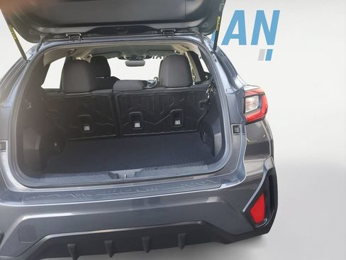 Used 2024 Subaru Crosstrek 2.0i Premium AWD/4WD image 16