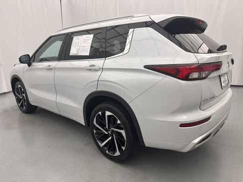 Used 2023 Mitsubishi Outlander SEL FWD image 5