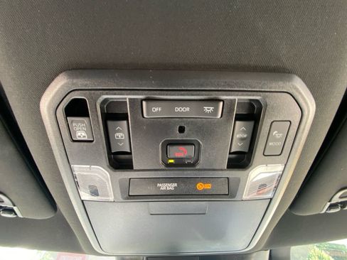 Used 2024 Toyota Tundra Capstone AWD/4WD image 25
