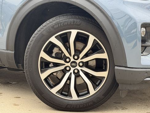 Certified 2025 Ford Explorer ST-Line w/ Premium Package RWD image 3