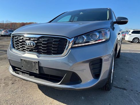 Used 2019 Kia Sorento L FWD image 2