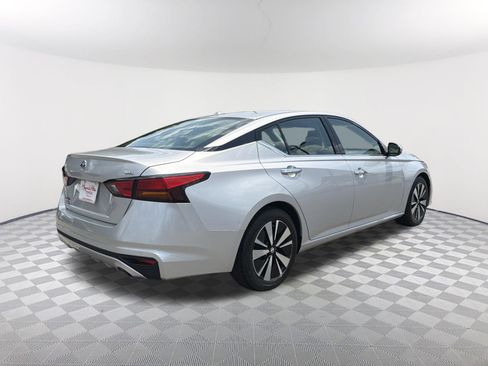 Used 2019 Nissan Altima 2.5 SL FWD image 17