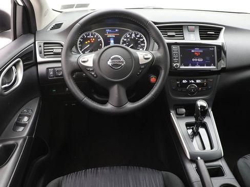 Used 2019 Nissan Sentra SV image 12