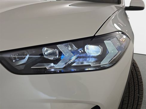 Used 2025 BMW X5 xDrive50e w/ Executive Package image 36